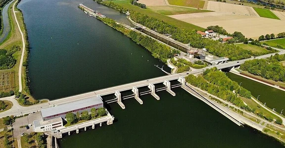 Schleuse Straubing.jpg